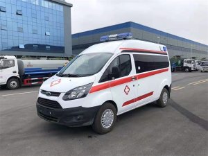 國六福特V362中軸中頂救護(hù)車